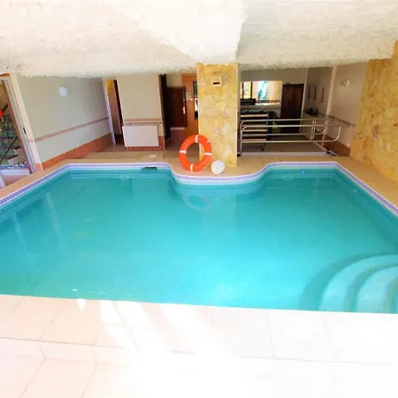 V&v Lloret - Elsa: Luxurious 10-person With Dual Pools And Lush Garden