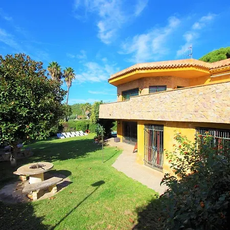 V&v Lloret - Elsa: Luxurious 10-person With Dual Pools And Lush Garden