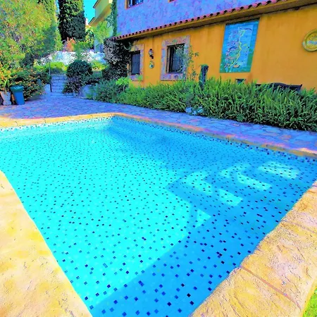 V&v Lloret - Elsa: Luxurious 10-person With Dual Pools And Lush Garden Villa Lloret de Mar