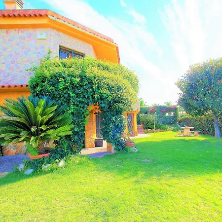 V&v Lloret - Elsa: Luxurious 10-person With Dual Pools And Lush Garden Villa *
