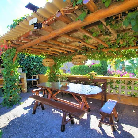 V&v Lloret - Elsa: Luxurious 10-person With Dual Pools And Lush Garden Lloret de Mar