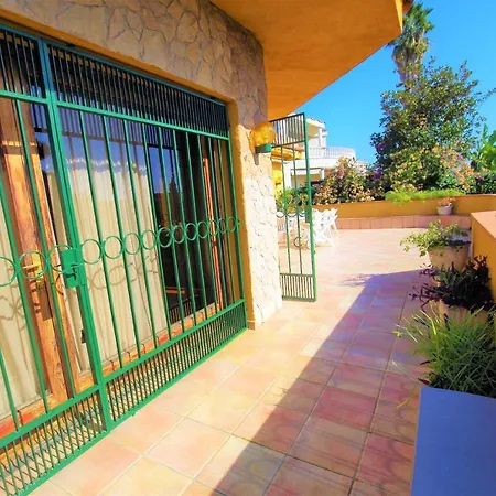 V&v Lloret - Elsa: Luxurious 10-person With Dual Pools And Lush Garden