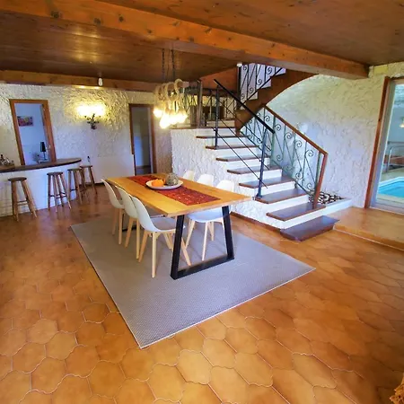 V&v Lloret - Elsa: Luxurious 10-person With Dual Pools And Lush Garden Villa